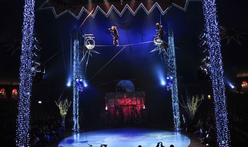 cirque berserk high wire act