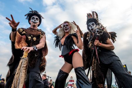 Download Festival Stilts