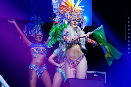 girls rio carnival brazil