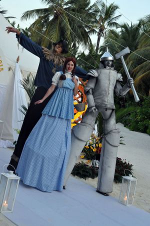 Stilts Costumes World Of Oz